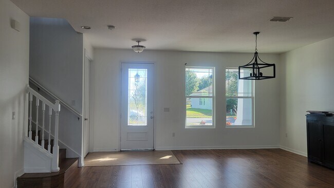 Building Photo - 563 Blue Cypress Dr