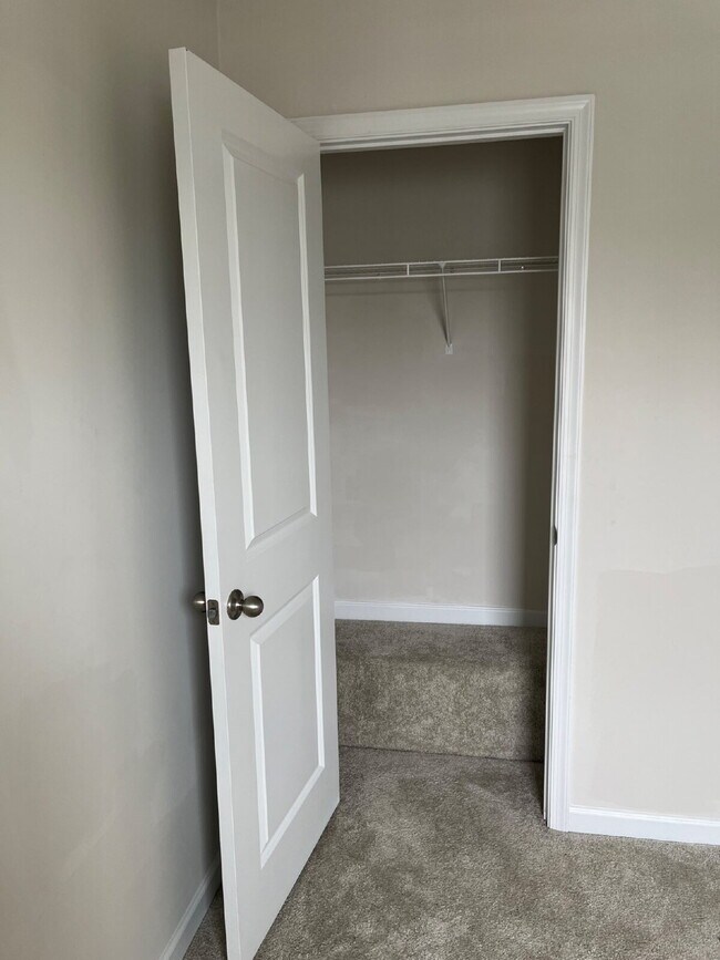 Building Photo - 1607 Mountain Ash Ln