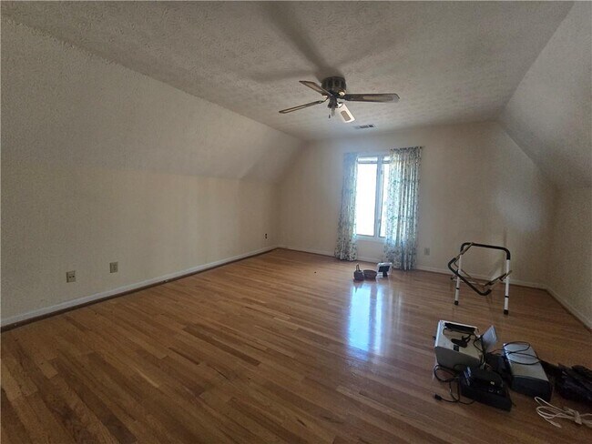 Building Photo - 2386 Muirfield Way