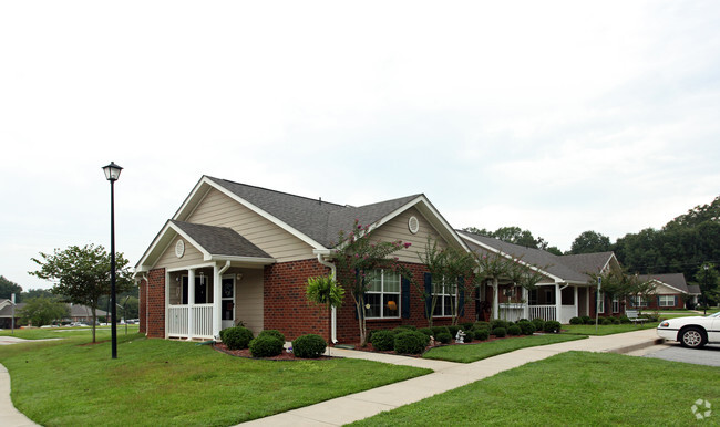 Primary Photo - Belle Isle Senior Apartments