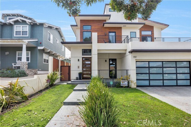 Building Photo - 332 Avenue E