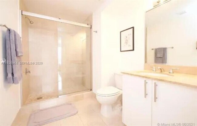 Building Photo - 2701 SW 3rd Ave