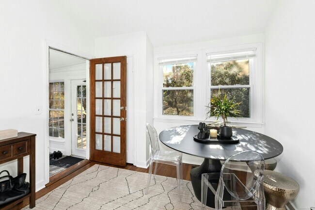 Building Photo - 2 Cross Hwy