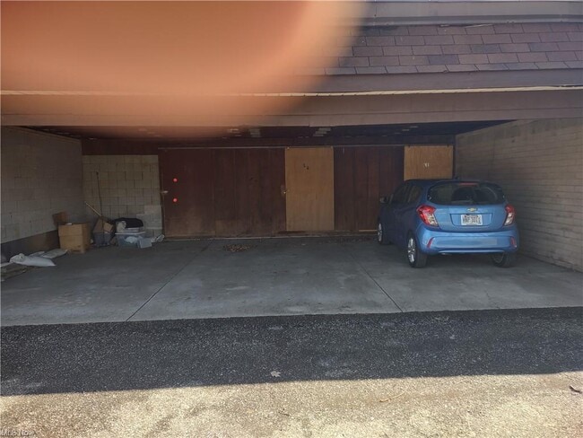 Building Photo - 9956 Johnnycake Ridge Rd