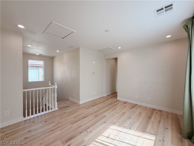 Building Photo - 10150 W Glen Aire Ave