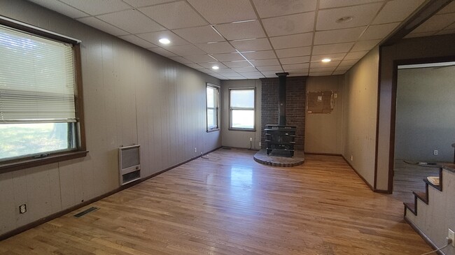 Building Photo - 6036 SE Commanche Dr