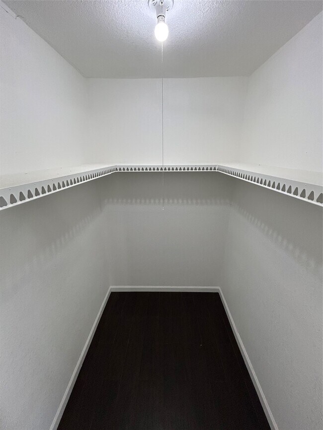 Building Photo - 11127 Sageview Dr