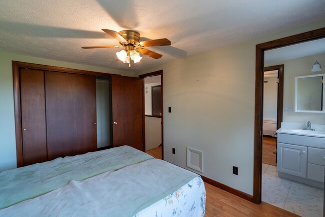Building Photo - 29 Starlight Dr