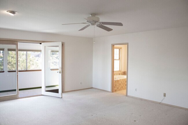 Building Photo - Custom home in Southwest Reno, 3 Bedrooms, 2 Bathrooms, Large Garage