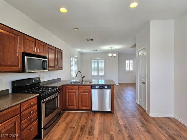 Building Photo - 10436 Masons Creek St
