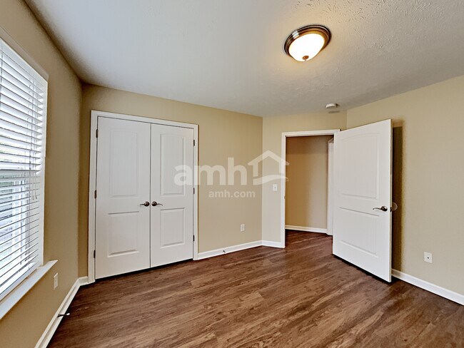 Building Photo - 2927 Painted Pony Dr