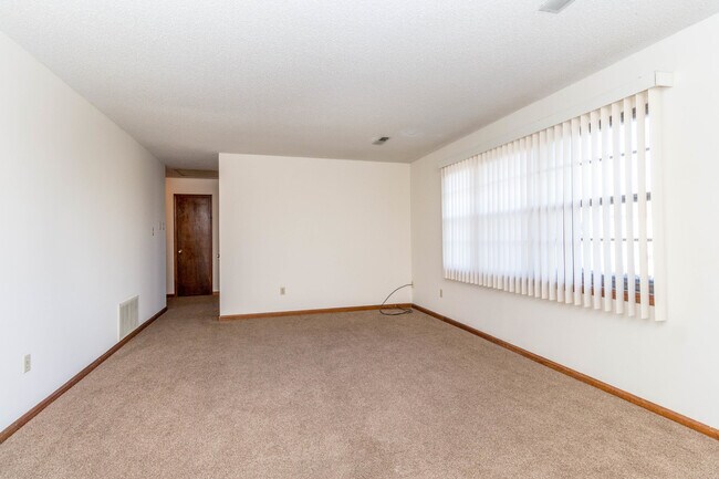 Building Photo - 1617-1619 Handley Place