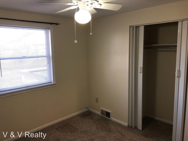 Building Photo - 2 br, 1 bath House - 216 Norwood Ave