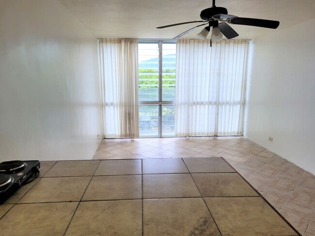 Building Photo - Beautiful Beach side Hanohano Hale Studio ...
