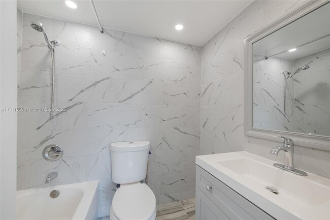 Building Photo - 420 NW 12th Ave