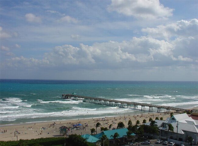 Building Photo - 1312 SE 14th Terrace