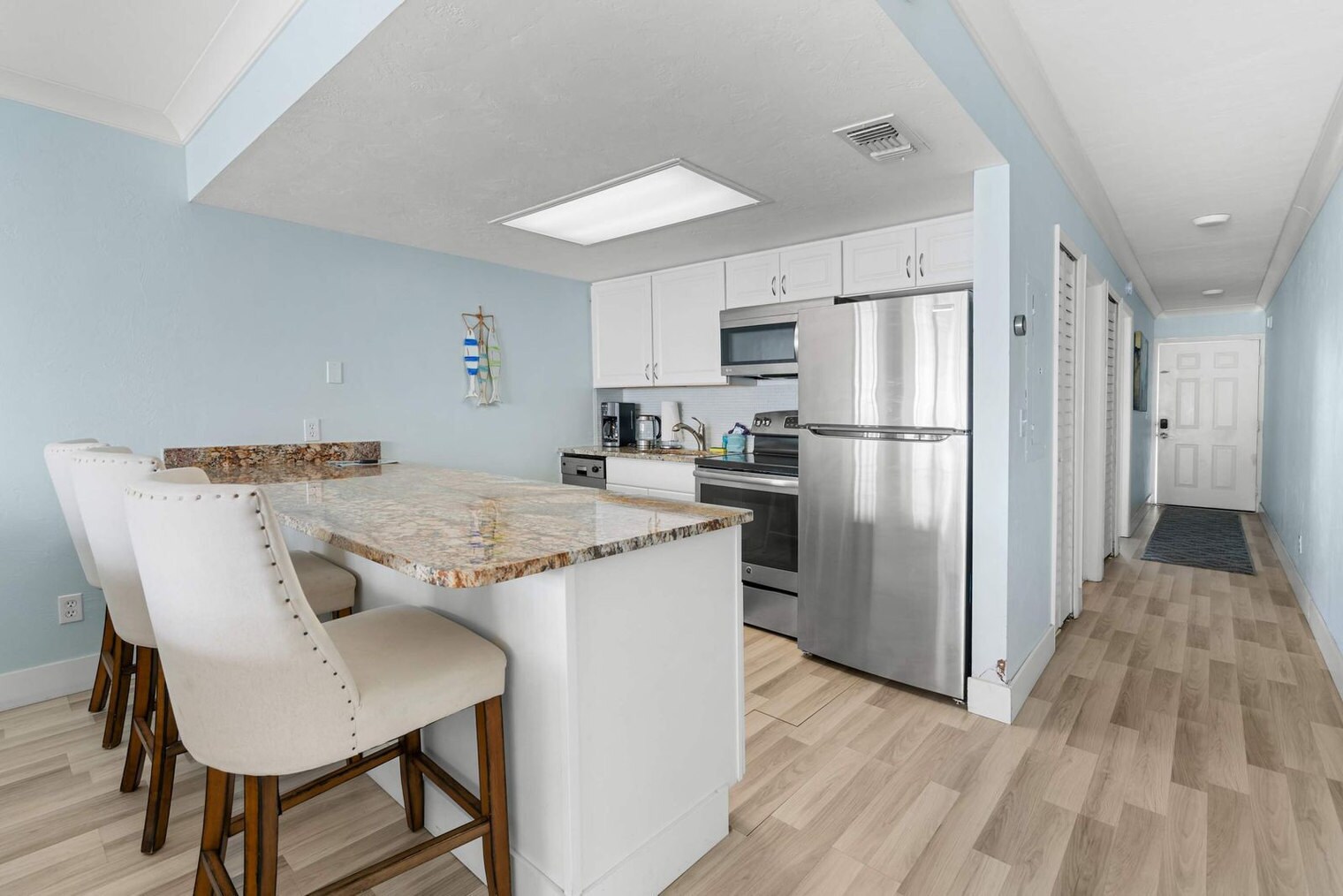 Building Photo - 260 Southbay Dr