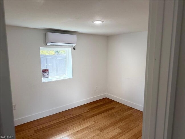 Building Photo - 1507 Lavilla Rd