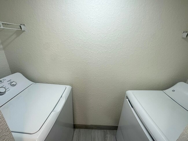 Building Photo - 282 Arabian Rd