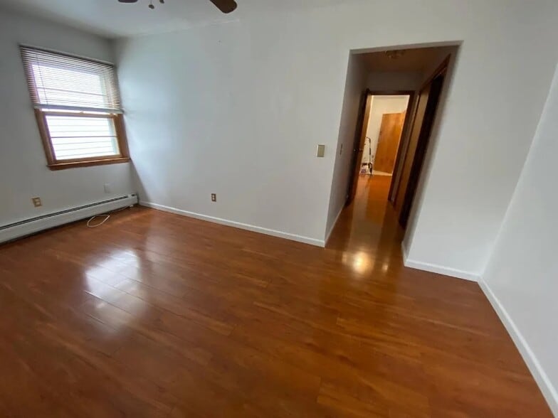 Building Photo - 5 Windsor Terrace