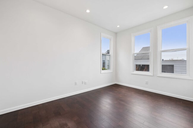 Building Photo - 971 Filbert St