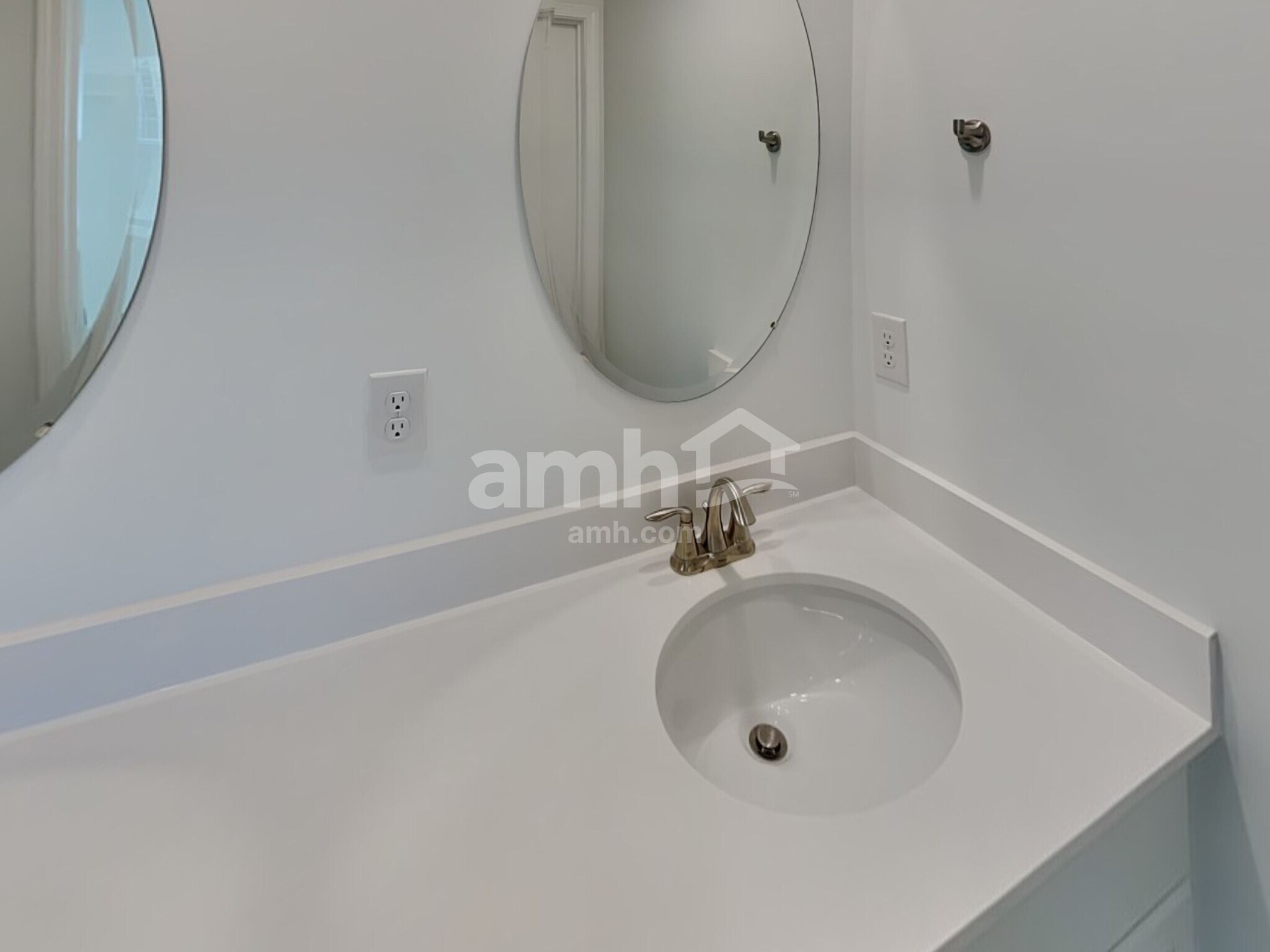 Building Photo - 115 Broadmoor Dr