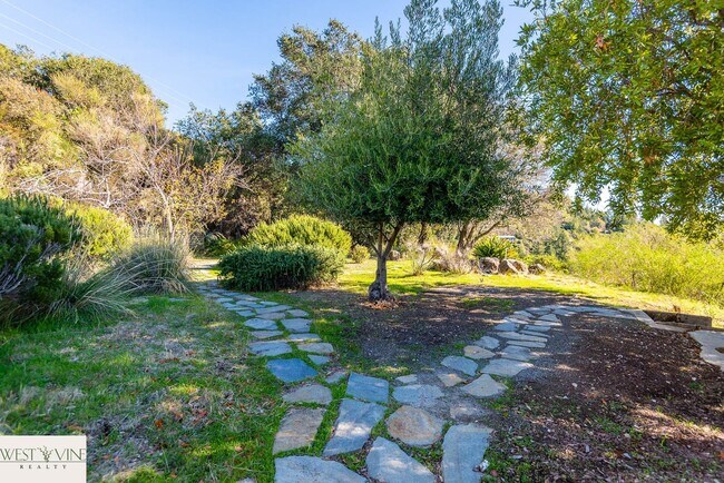 Building Photo - Oceanview Mountain Retreat Home On 3+ Acres