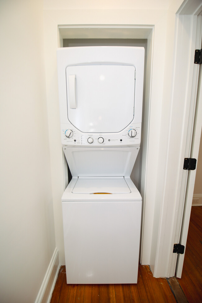 In-Unit Washer and Dryer! - 18 Everett Ave