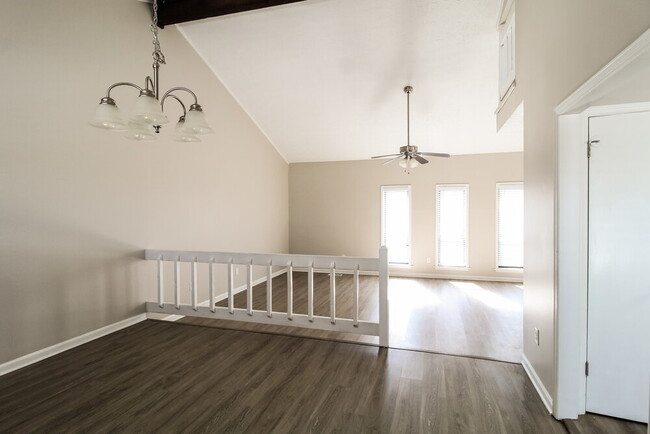Building Photo - 8950 Western Pines Ct