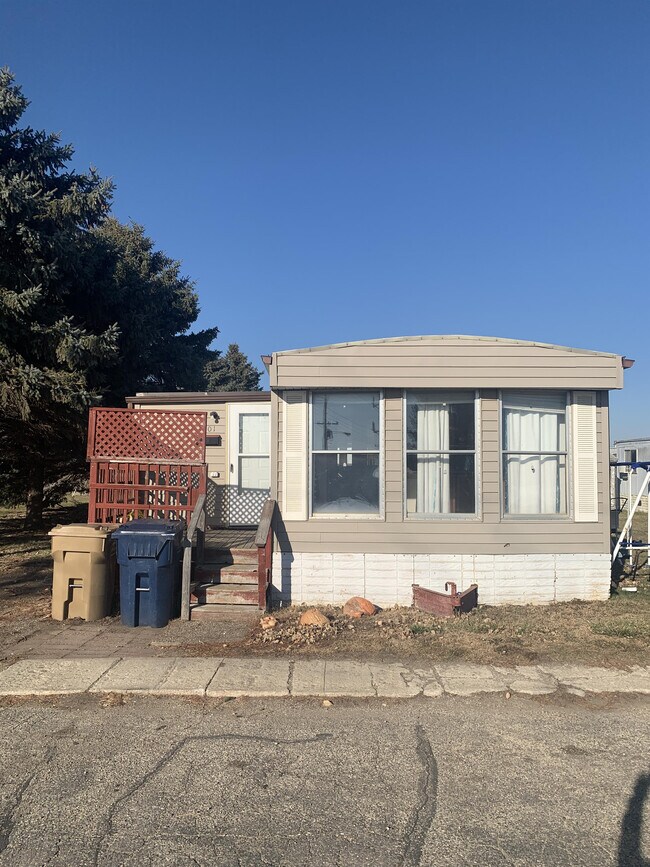 Primary Photo - 1701 15th Ave SE