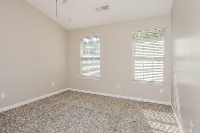 Building Photo - 1350 Ambercrest Way