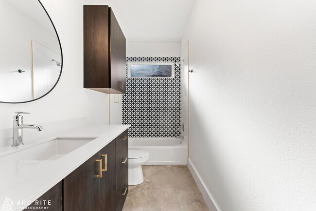 Building Photo - 4521 22nd Pl