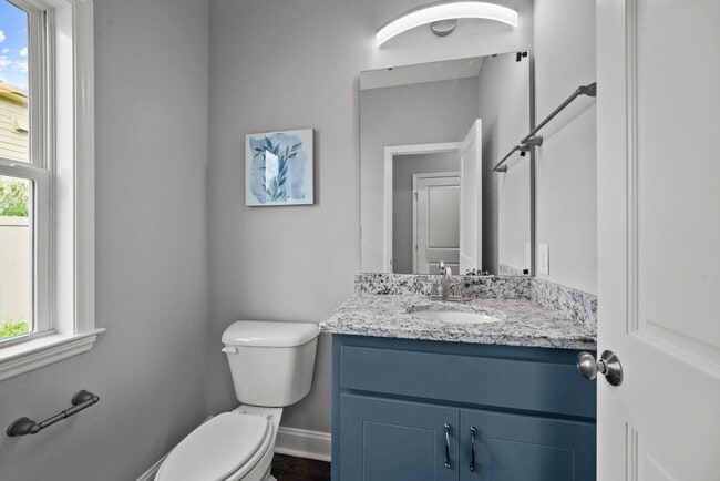 Building Photo - 510 Watauga Ave