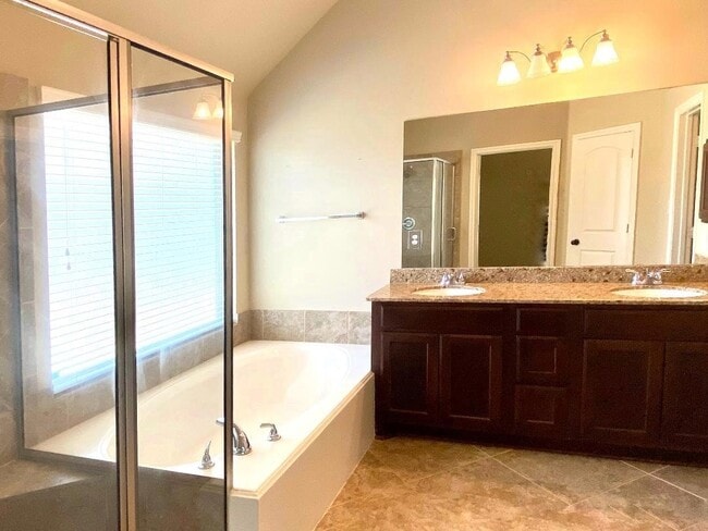 Building Photo - 4226 Ponderosa Hills Ln