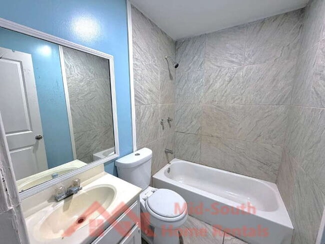 Building Photo - 3738 Townes Ave