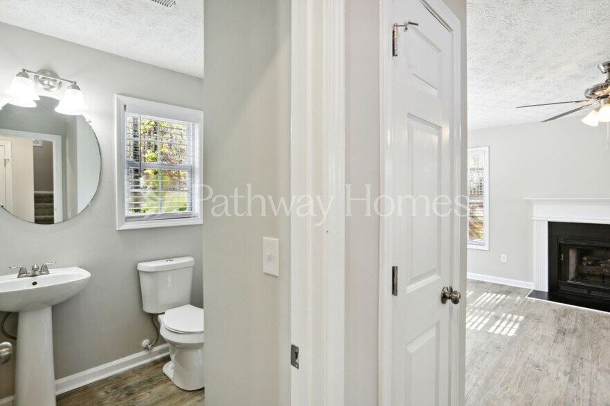 Building Photo - 62 Nellie Brook Dr SW