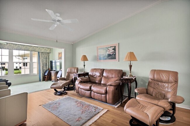 Building Photo - 830 Lake Orchid Cir