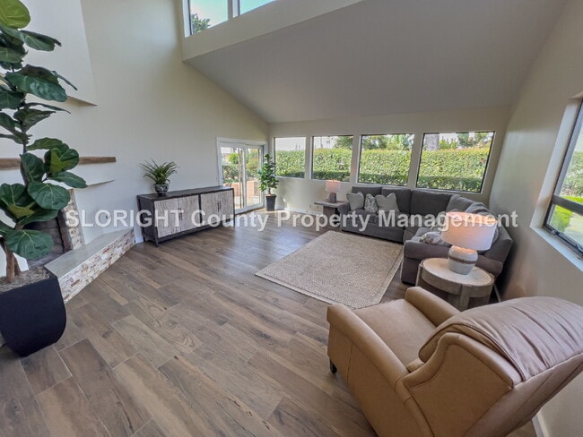 Building Photo - AVAILABLE NOW - Beautiful 2 Bed, 2 Bath Pi...