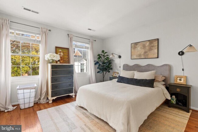 Building Photo - 1944 N Cleveland St