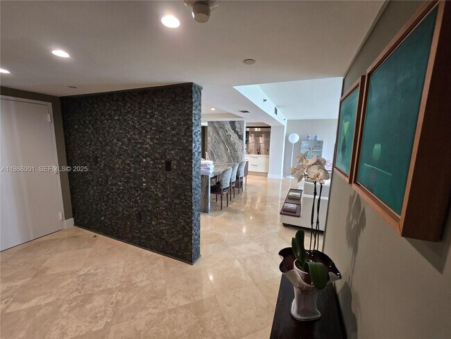 Building Photo - 11113 Biscayne Blvd