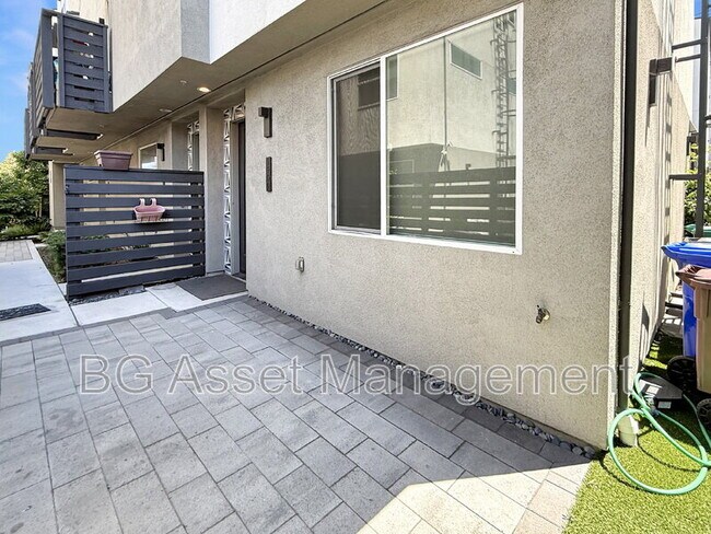 Building Photo - 3909 Wattling St