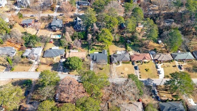 Building Photo - 2142 Cloverdale Dr SE