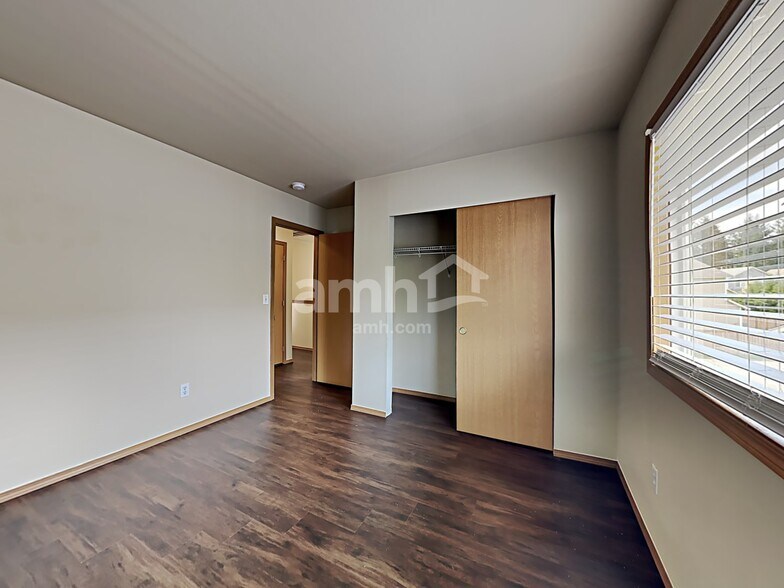 Building Photo - 13023 158th Street Ct E