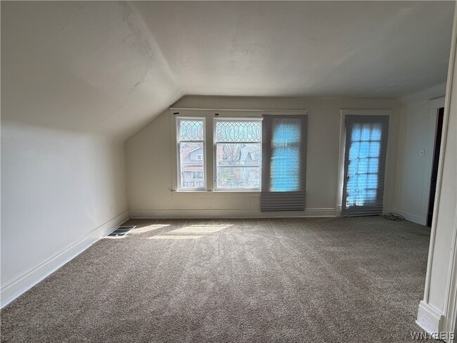 Building Photo - 216 Newburgh Ave