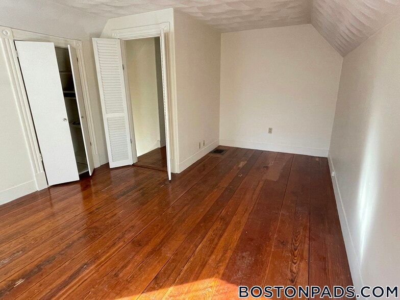 Building Photo - 79 Electric Ave