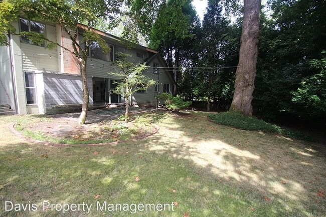 Building Photo - 5 br, 2 bath House - 10425 NE 124th ST