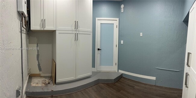 Building Photo - 12562 SW 125th Terrace