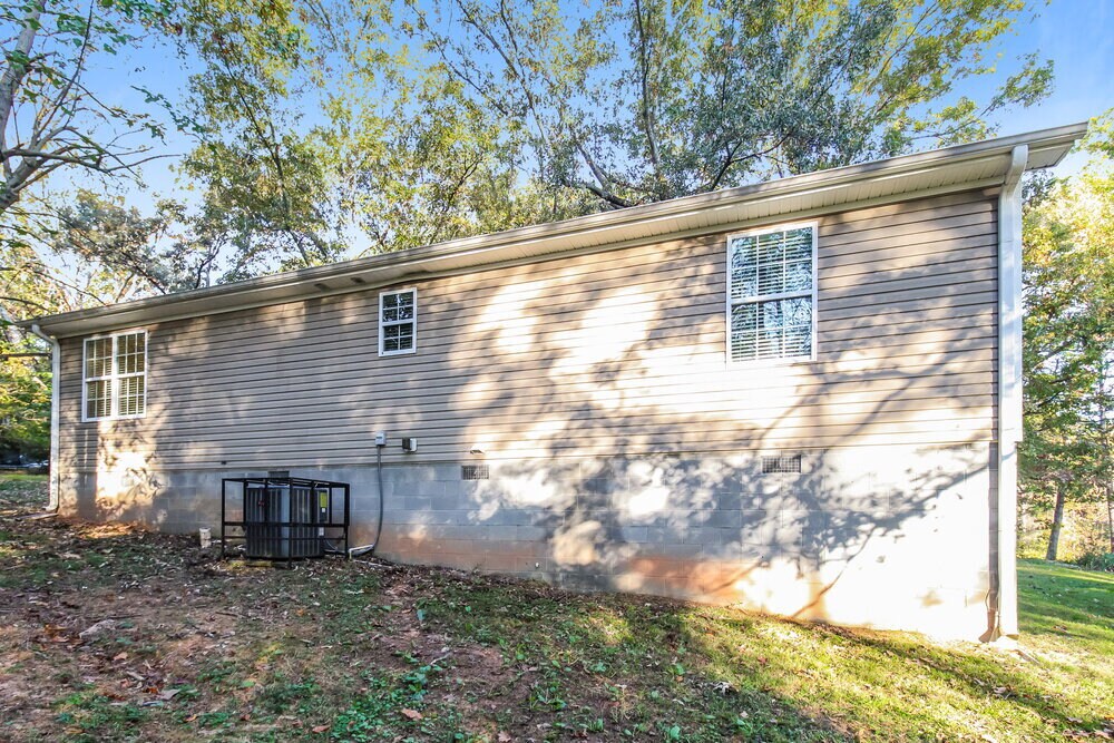 Building Photo - 5030 Gillsville Hwy