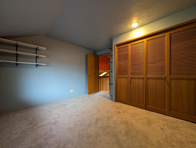 Building Photo - Fantastic 4 Bedroom, 2 Bath Home In The Thurston Area Of Springfield!