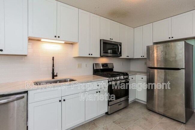 Building Photo - 6815 Wood Gate Way